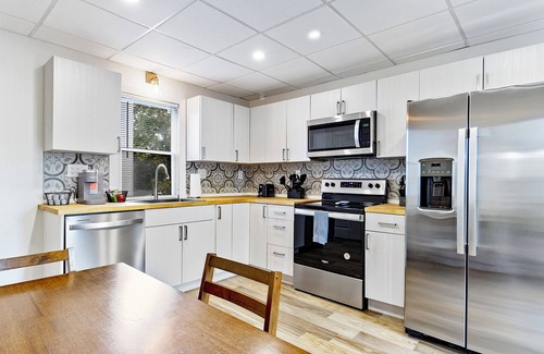 Morgantown House | Beautiful 3 BR 2 BA Home, minutes to downtown Morgantown!