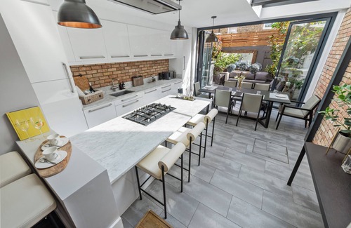 Latchmere House | Beautiful 4 Bedroom Townhouse with Garden in Battersea/Chelsea