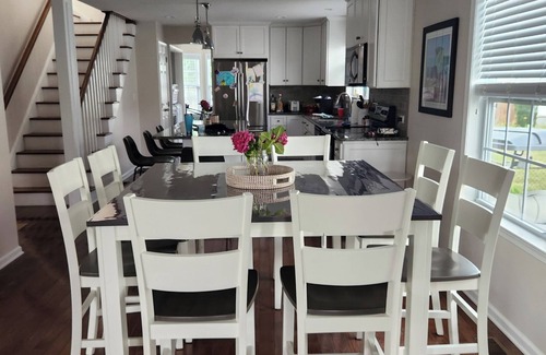North Wildwood House | Beautiful 4 BR/3 full bath Gold Coast House 2 blocks to Beach!