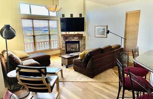 Bear Hollow Village House | Beautiful 4BR Bear Hollow house with private hot tub and views!