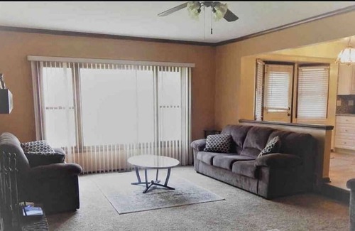 Parma House | Beautiful and large family home!