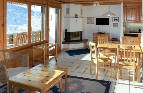 Laax Apartment | Beautiful apartment for 3 people with WIFI, TV, balcony, panoramic view and parking