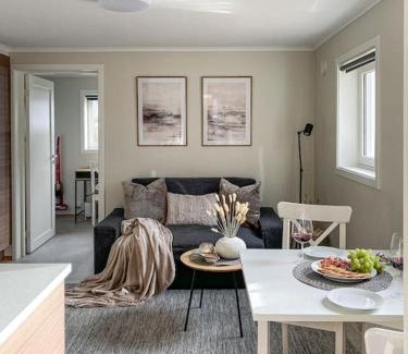 Sandefjord Apartment | Beautiful apartment near forest, sea and city