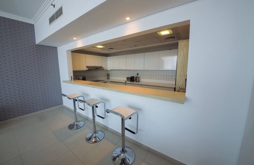 Dubai Marina Apartment | *Beautiful-Beach-Front-Oceanfront- 4-BR- Spacious -Apartment On JBR Walk*