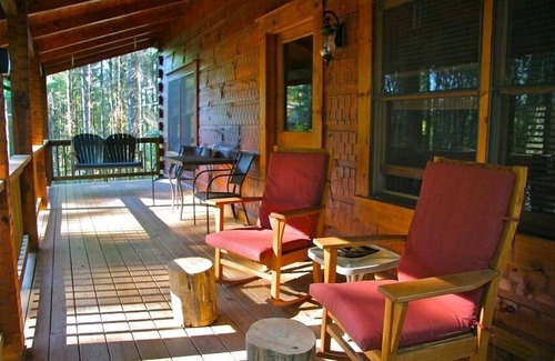 West Jefferson Cabin | Beautiful Cabin w/River Lot!