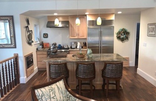 East Chop Cottage | Beautiful Carriage House on the Chop