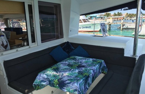 San Pedro Boat Rental | Beautiful Catamaran in San Pedro on the Caribbean