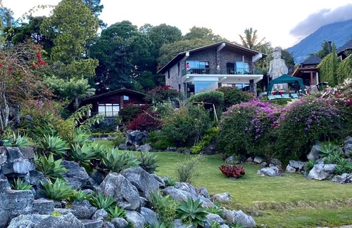 San Lucas Toliman House | Beautiful Chalet in Lake Atitlan! w/Private direct Beach Access