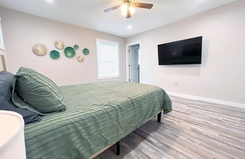 Cleveland Heights House | Beautiful Cozy *New Build Home* - Pet Friendly
