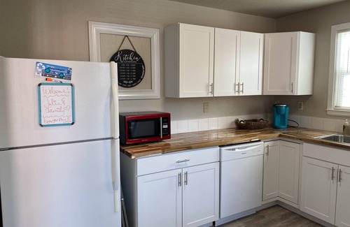 West Spokane Apartment | Beautiful Finch Arboretum 2BR House/AC/Free Parking/Near Attractions