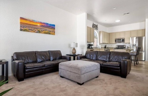 East Mesa House | Beautiful Gated Desert Home, 4 bd/2 bth, Htd Pool, Game Room, Golf, Hiking