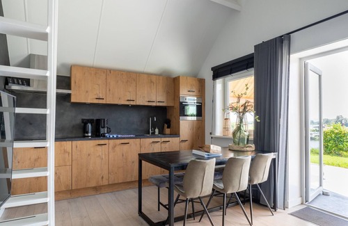 Kerkdriel House | Beautiful house in Kerkdriel on the waterfront