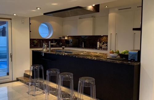 Torslanda House | Beautiful house with seaview