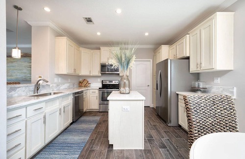 Breezeswept Beach Estates House | Beautiful House with pool in the amazing Florida Keys.