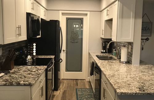 Desert Shores Condo | Beautiful Lake View Condo - Newly Remodeled + Free WiFi