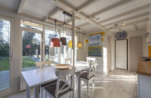 Sint Maartenszee House | Beautiful, modernly furnished bungalow at walking distance from the beach.