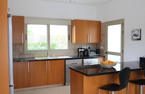 Pegeia Villa | Beautiful Modern 3 Bed 2 Bath Villa With Large 10M Private Pool (heating €40 pd)