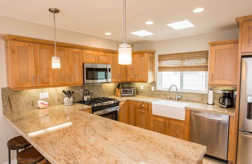 Mission Beach House | Beautiful N. Mission Beach home, Steps to the Ocean and bay, 250+ 5star reviews