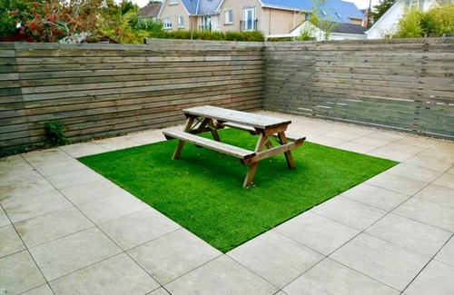 Poole House | Beautiful NEW 3 bedroom house - garden & parking