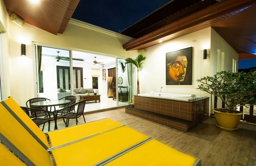 South Pattaya Apartment | beautiful penthouse with jacuzzi on terrace