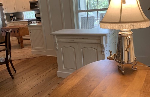 Killearn Estates Cottage | Beautiful private cottage conveniently located in Killearn Estates