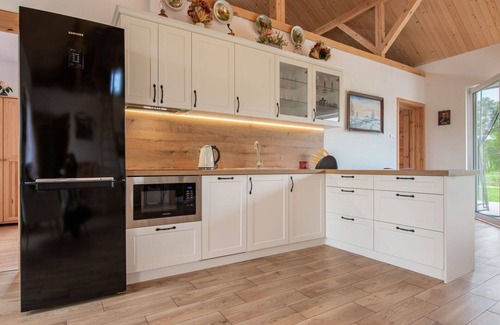 Kierwik House | Beautiful private villa with WIFI, hot tub, TV, terrace, pets allowed, panoramic view and parking