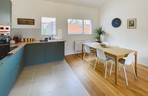 Montreuil Apartment | Beautiful renovated duplex with balcony