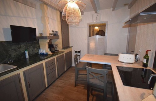 Lavardac House | Beautiful renovated independent house with swimming pool and large enclosed garden