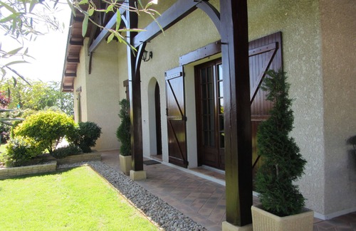 Lavardac House | Beautiful renovated independent house with swimming pool and large enclosed garden