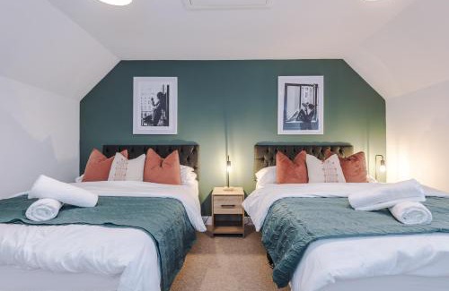 Burslem House | Beautiful Stoke Home Sleeps 10 by PureStay Short Lets