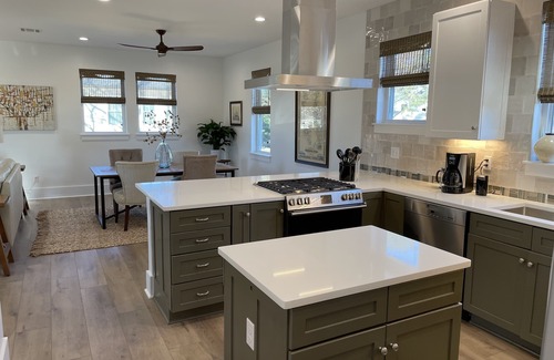 West Riverside House | BEAUTIFUL SUPER COMFORTABLE 3/3 TOWNHOME - BEST LOCATION!