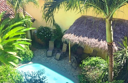 Granada House | Beautiful Tropical Paradise Near City Center