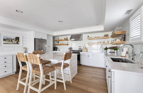 Avalon Condo | Beautiful two story bay view condo located in the heart of Avalon!