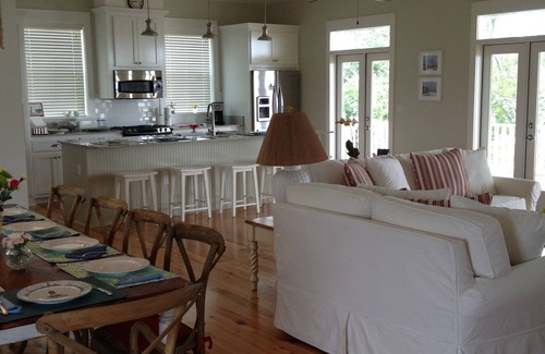 Bay St Louis House | Beautiful, Two-story House On The Water With 150' Private Pier!