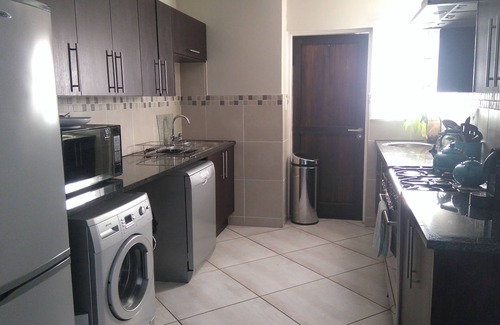 Centurion House | Beautiful Urban Townhouse In A Wonderful, Safe Neighbourhood