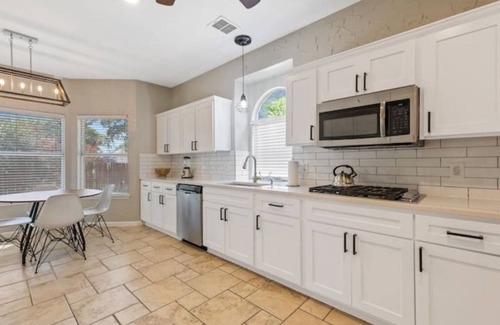 North Richland Hills House | Beautiful Home with private Pool!