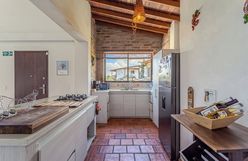 Guatape Cottage | Beautiful Villa Guatape-Peñol with nice lake views