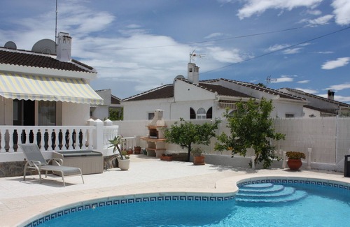 El Chaparral Villa | Beautiful villa with private pool and garden