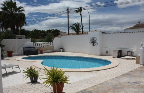 El Chaparral Villa | Beautiful villa with private pool and garden