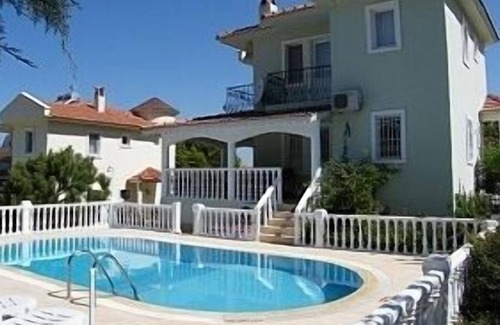 Oludeniz Villa | Beautiful Villa with Private Pool, sleeps 9.