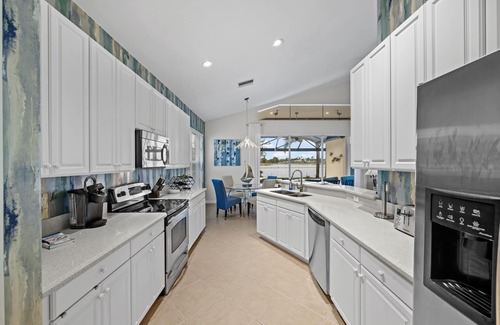 Fort Myers House | Beautiful Waterfront Golf House!