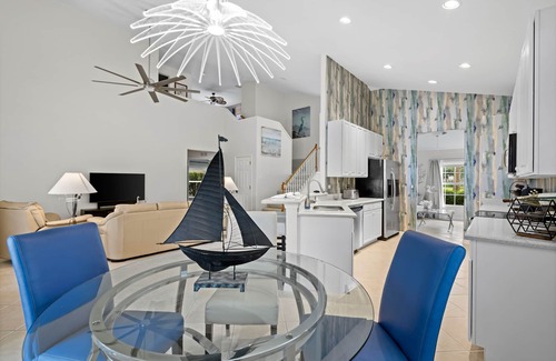 Fort Myers House | Beautiful Waterfront Golf House!