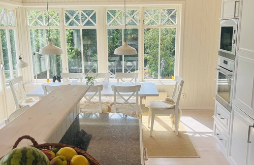 Ellos House | Beautiful, well maintained, well planned.
