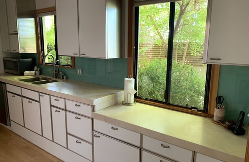 Venice House | Beautiful Zen Spa Retreat in Venice Beach California- n"A Rare Gem!"