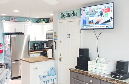 Seaside Heights Condo | Beautifully decorated 2bd/2bth condo,POOL,Steps to Beach, 6 beach badges #2229