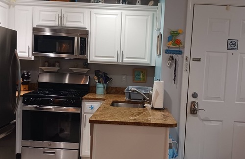 Seaside Heights Condo | Beautifully decorated 2bd/2bth condo,POOL,Steps to Beach, 6 beach badges #2229