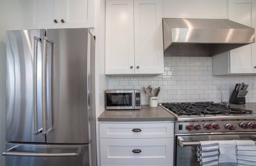 Venice House | Beautifully Renovated Venice Beach Craftsman - Prime Location!