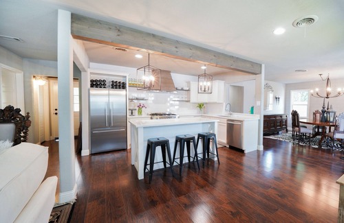 Westworth Village House | Beautifully Updated Home!nClose to Dickies, Stockyards & TCUnFamily/Pet friendly