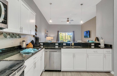 Bahama Bay Condo | Beautifully updated large family condo with King suite only minutes to Disney