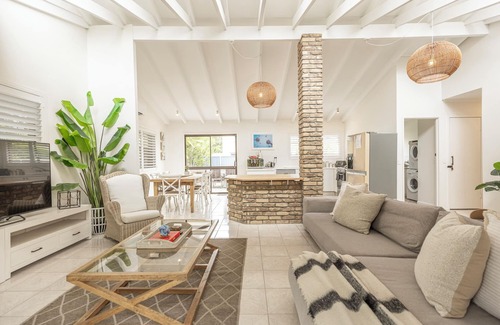 Miami House | “Bee & Bee” Miami